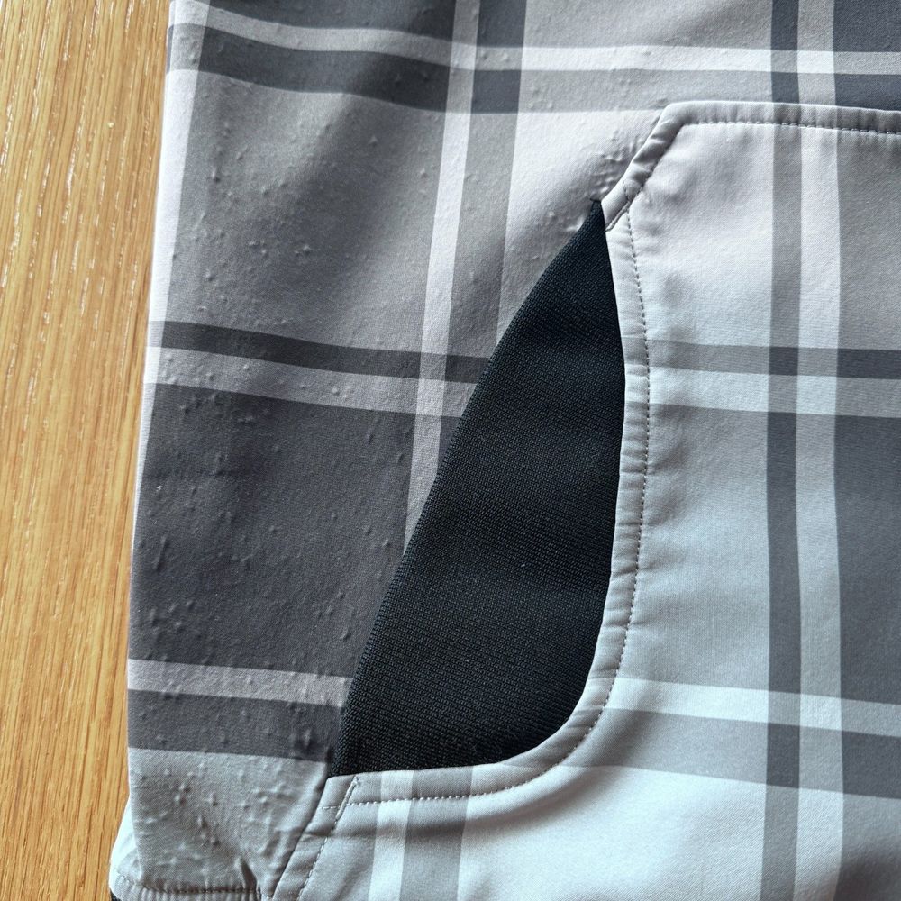The North Face - Rain Jacket in Plaid - Men's Size Medium - Picture 8 of 11